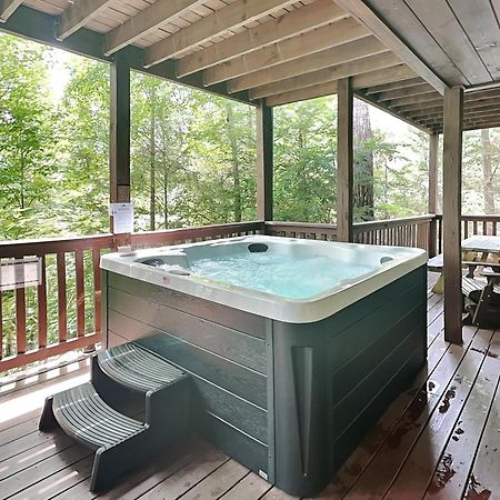 Above The Clouds, 4 Bedrooms, Pool Access, Private, Gaming, Sleeps 16 개틀린버그 외부 사진
