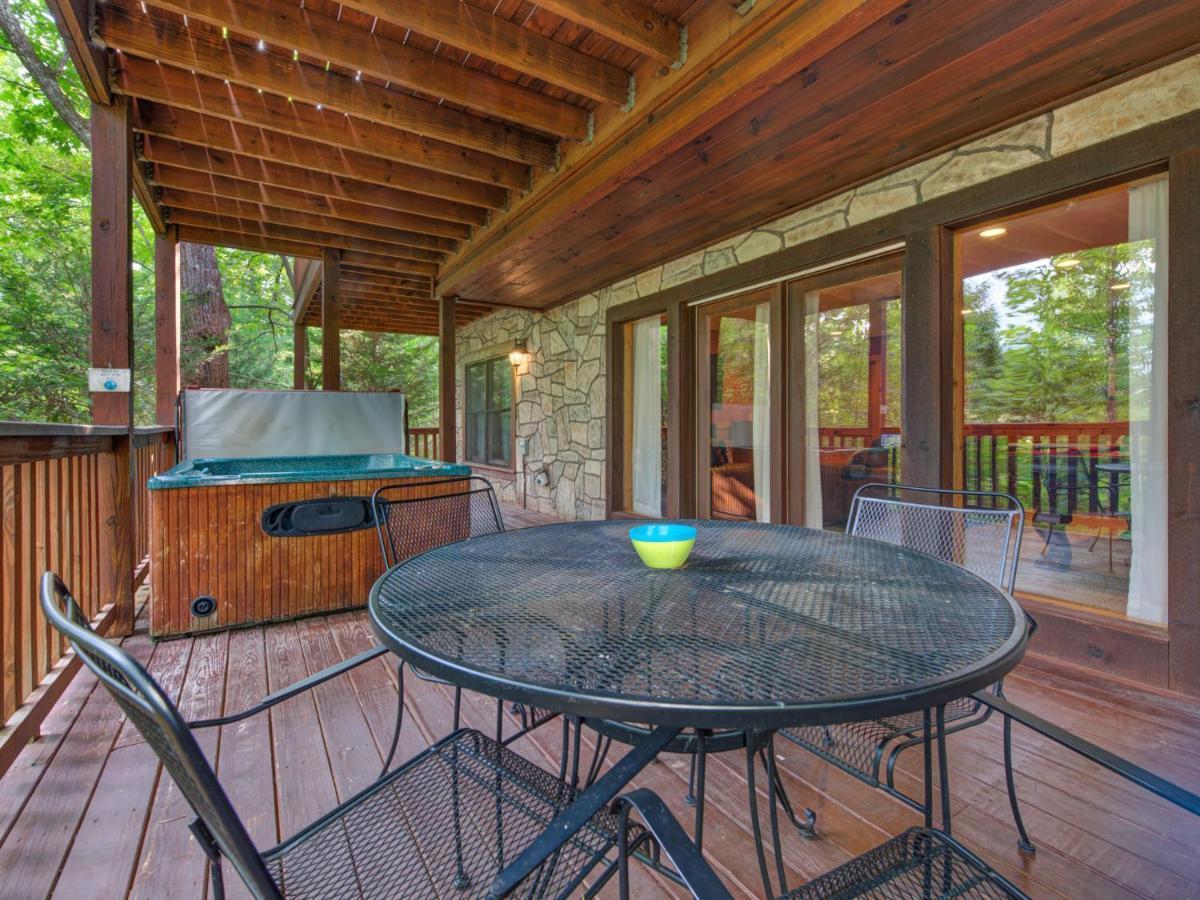 Above The Clouds, 4 Bedrooms, Pool Access, Private, Gaming, Sleeps 16 개틀린버그 외부 사진