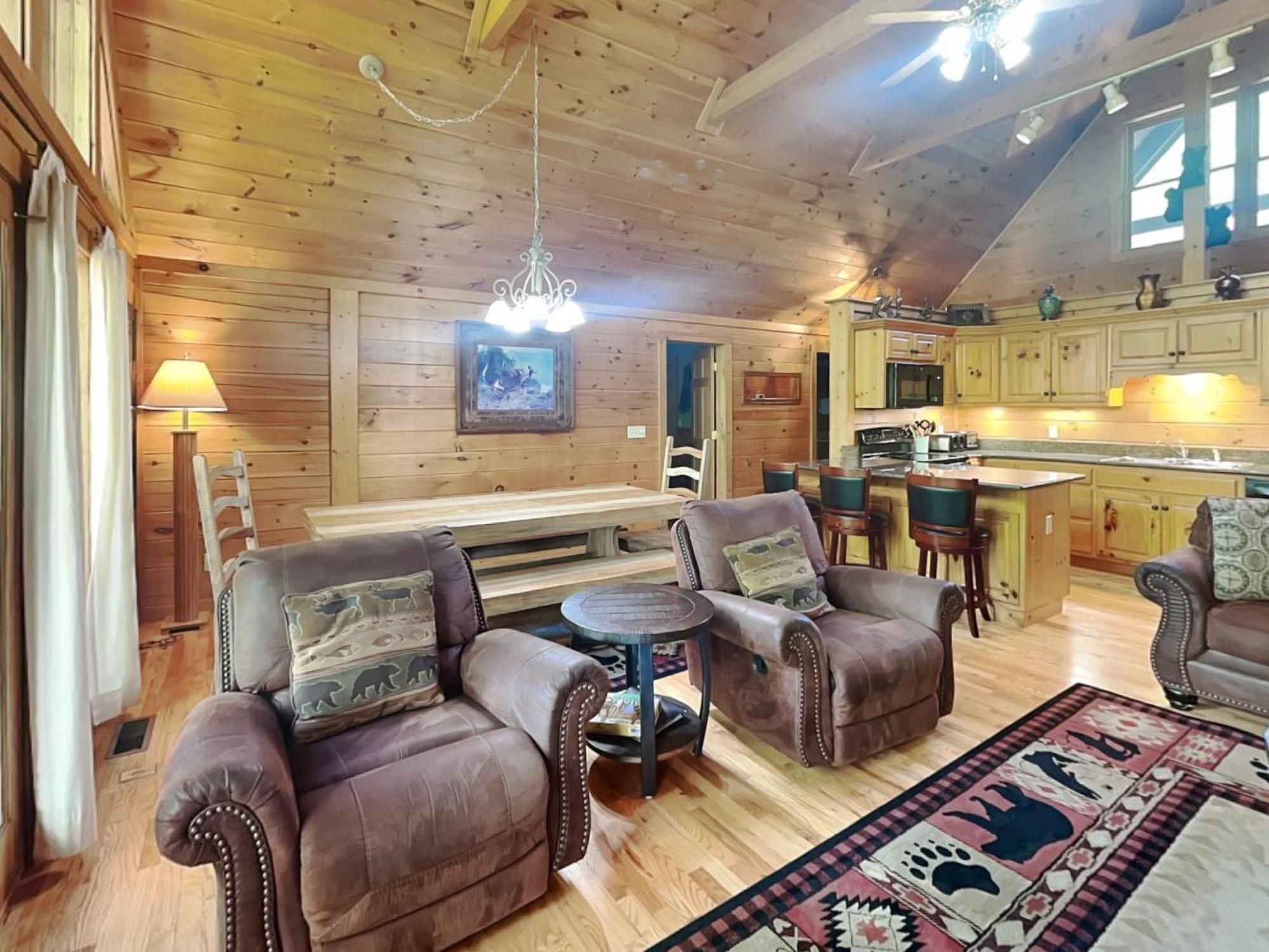 Above The Clouds, 4 Bedrooms, Pool Access, Private, Gaming, Sleeps 16 개틀린버그 외부 사진