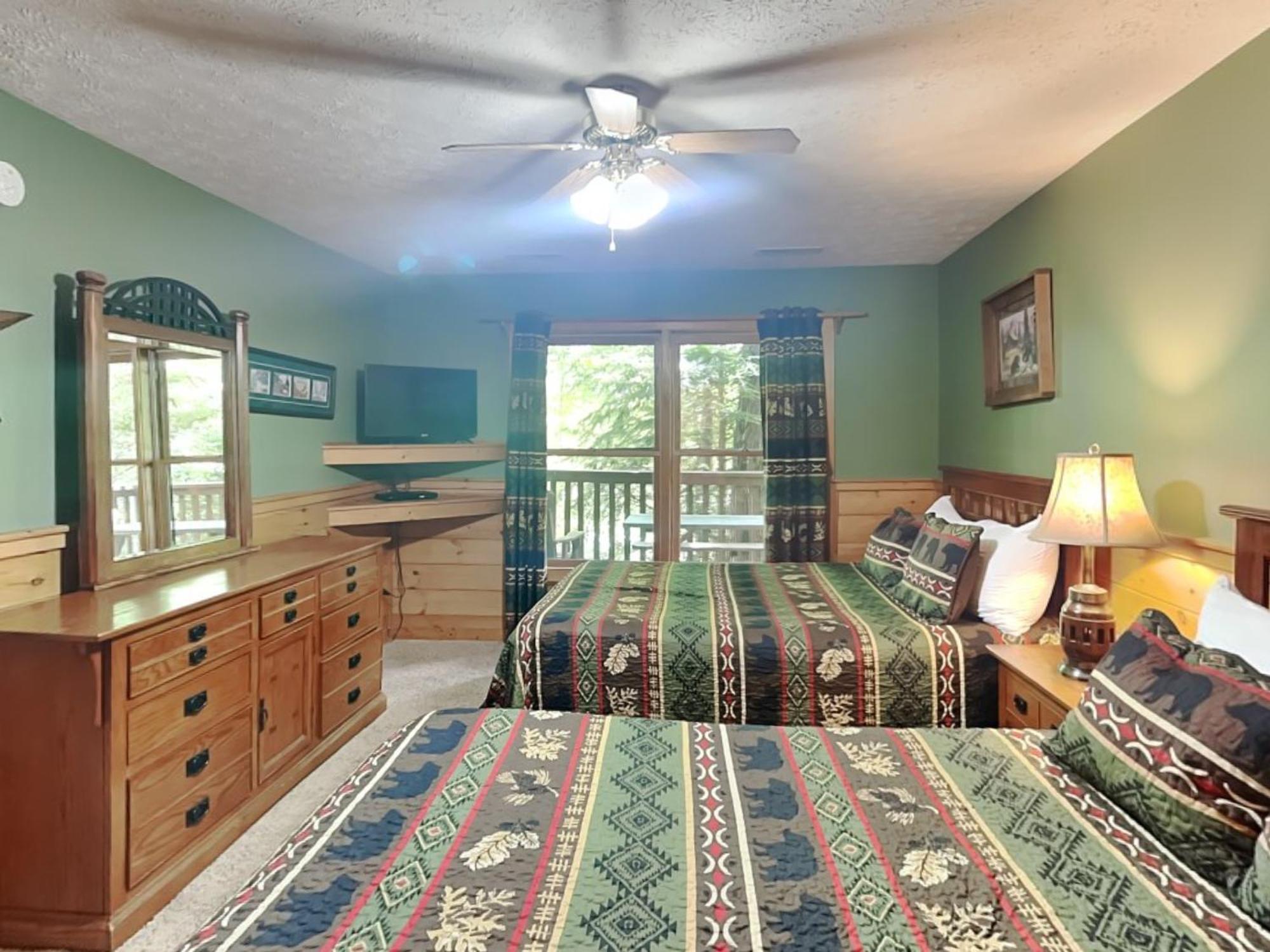Above The Clouds, 4 Bedrooms, Pool Access, Private, Gaming, Sleeps 16 개틀린버그 외부 사진