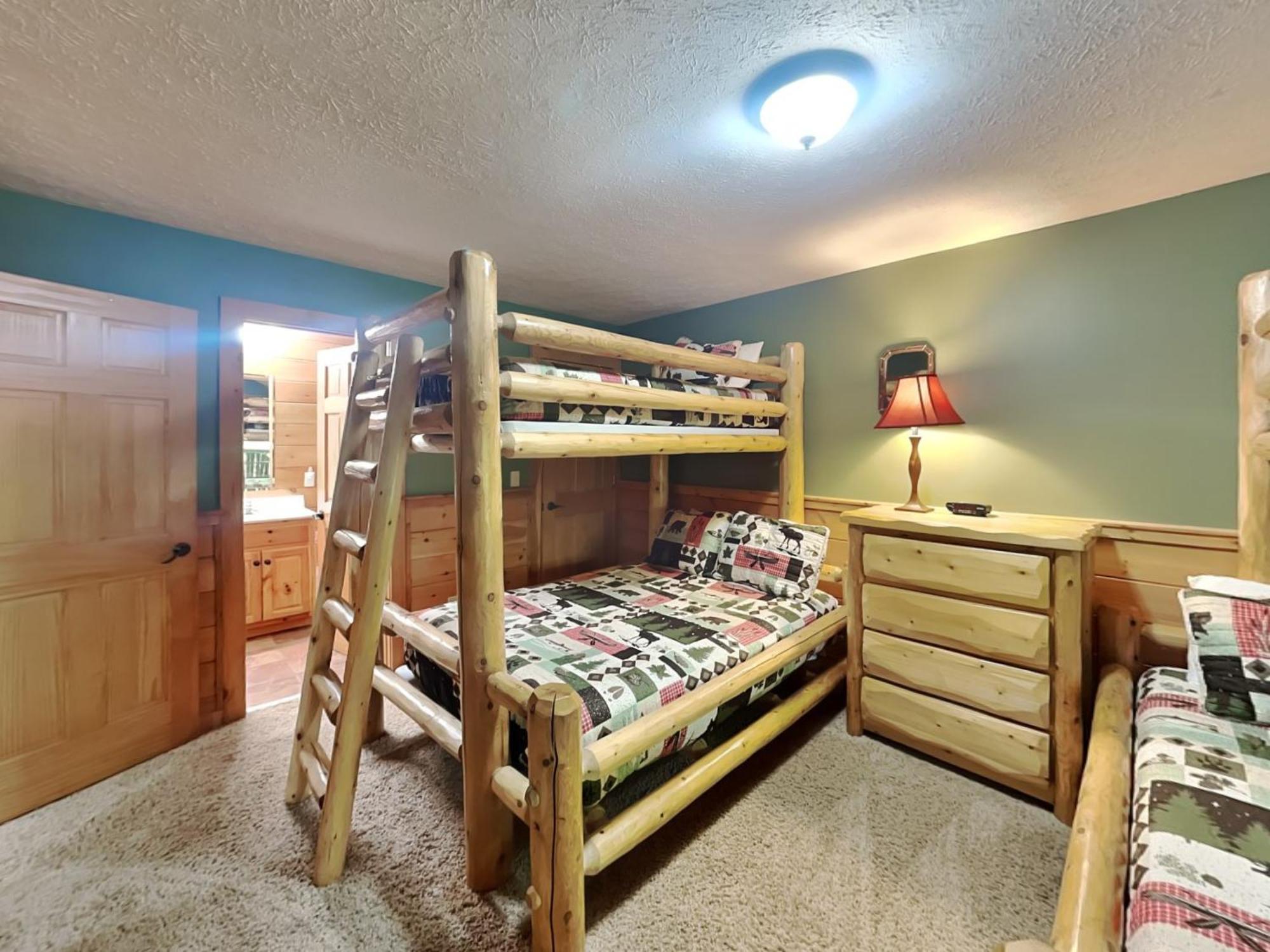 Above The Clouds, 4 Bedrooms, Pool Access, Private, Gaming, Sleeps 16 개틀린버그 외부 사진