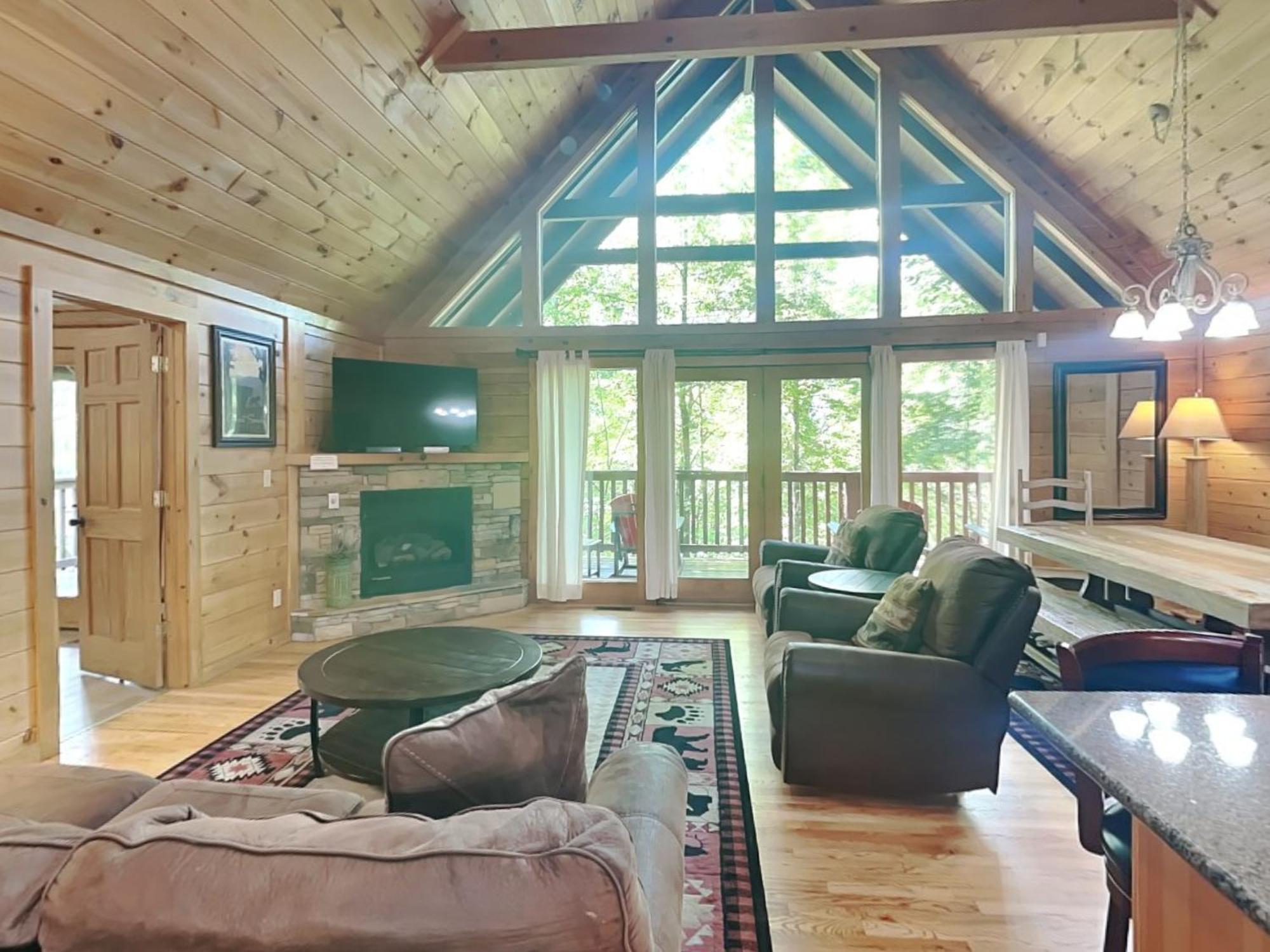 Above The Clouds, 4 Bedrooms, Pool Access, Private, Gaming, Sleeps 16 개틀린버그 외부 사진